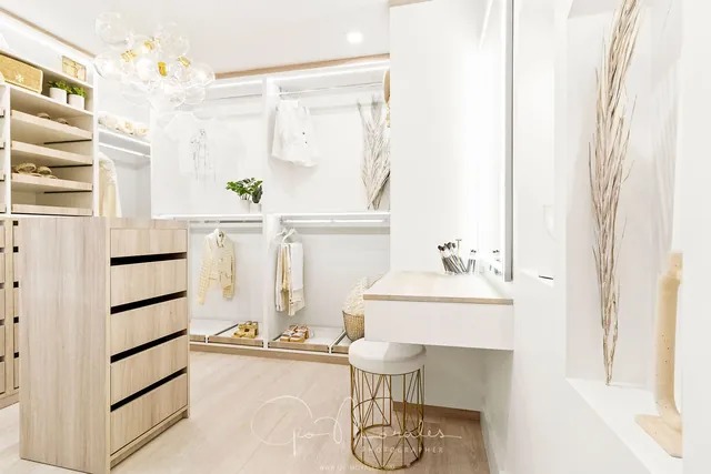 A dressing room, by Twice The Style